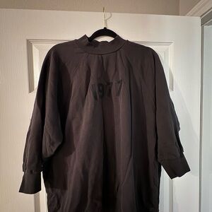 Essentials Mock Neck Crew Neck 3/4 Sleeve